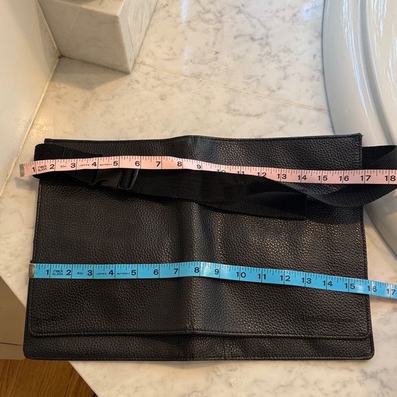 TRISH MCEVOY BEAUTY Professional Makeup Artist Tool Brush Belt - Picture 8 of 8